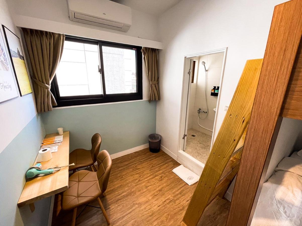 Small Island Homestay ไถหนาน ภายนอก รูปภาพ
